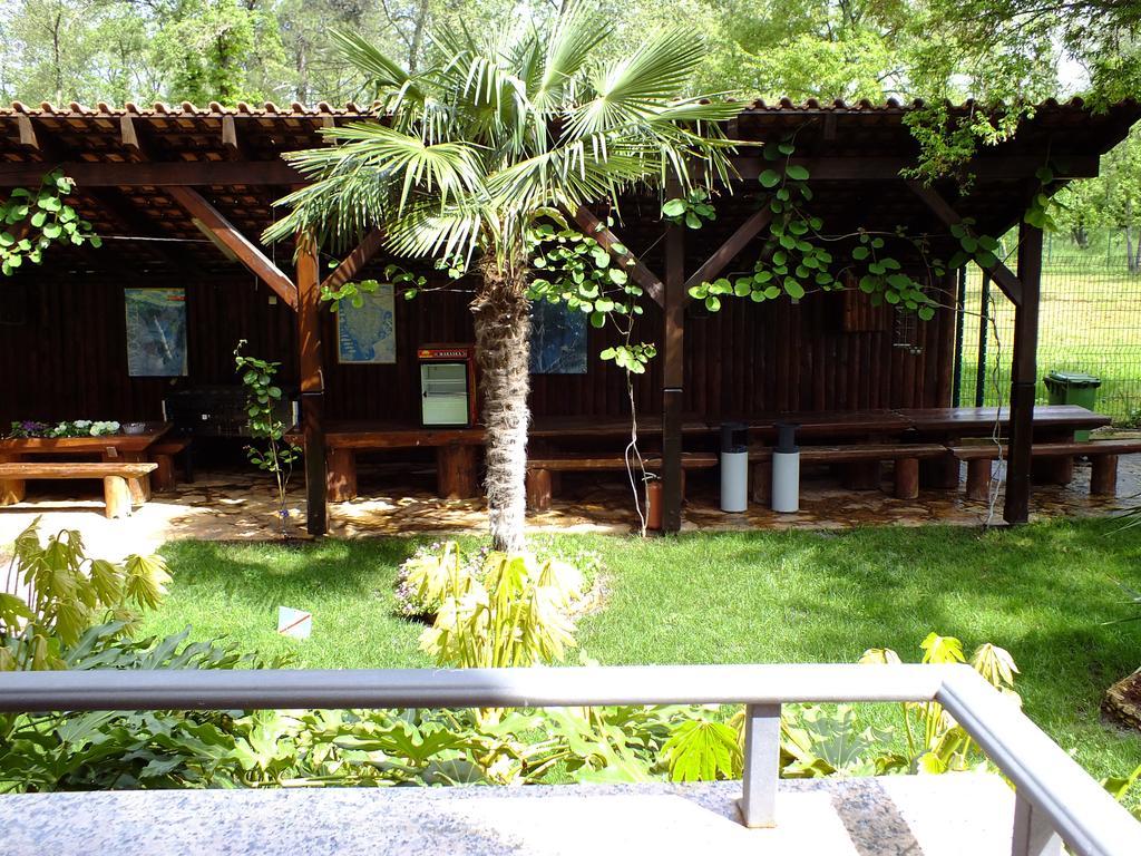 Aqua Family Apartments Karigador Room photo